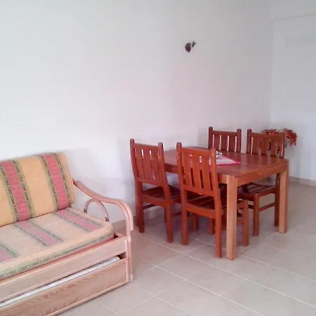 Apartment Charming In - 60 M² With Pool & View