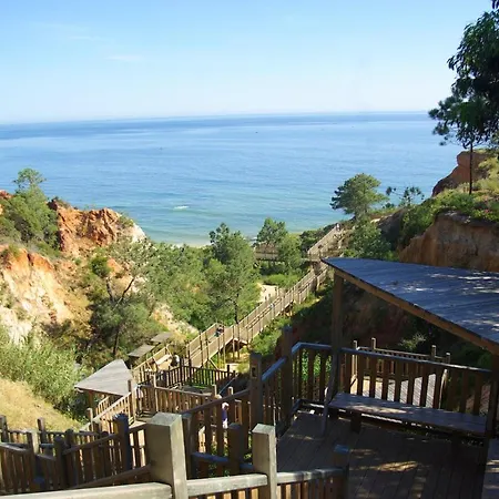 Charming Apartment: Pool View Retreat Apartment Albufeira