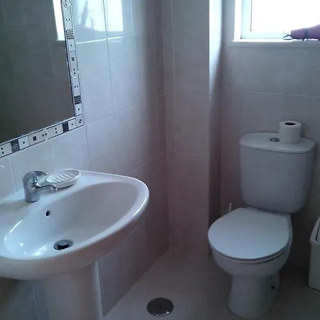 Charming Apartment: Pool View Retreat Albufeira