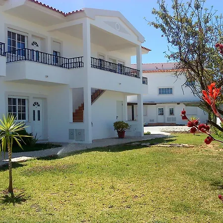 Charming In - 60 M² With Pool & View 아파트 알부페이라